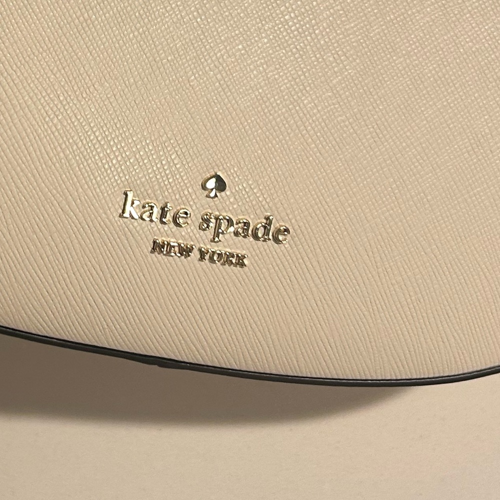 NWOT kate spade Cream Leather Nova Crescent Shoulder Bag Gold Tone Hardware - Picture 9 of 10